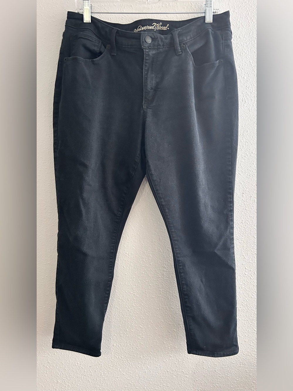 Universal Thread Women's Skinny Jeans in Black